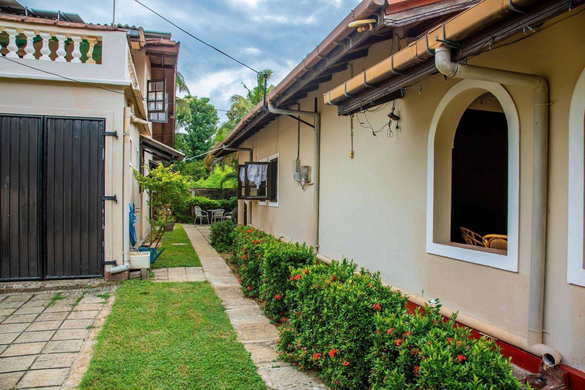 Fuchs Villas Negombo Exterior foto